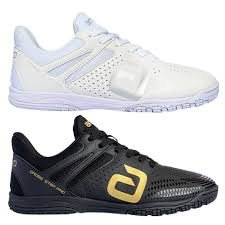 andro Cross Step PRO table tennis shoe in black and gold