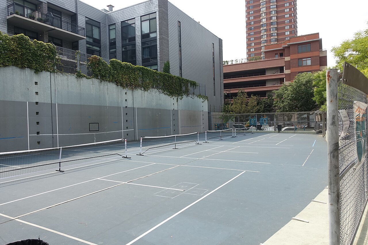 Community pickleball courts busy with open-play games